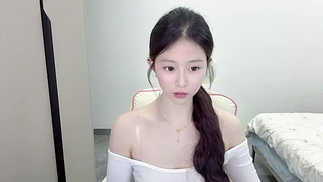 Snapshot of DYyyyyy-- chatting on 02.09.26 DYyyyyy-- online show from 02.09.26