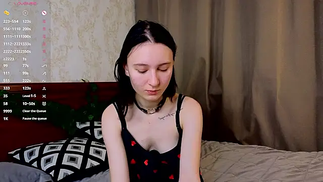 Snapshot of AuburnConfetti chatting on 02.27.26 AuburnConfetti online show from 02.27.26