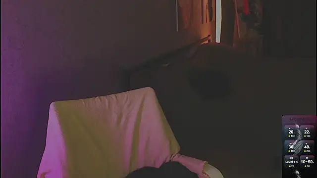 Snapshot of Alisia_here chatting on 02.04.26 Alisia here online show from 02.04.26