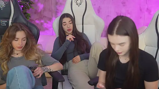 Zlata Sky online show from 02.22.25