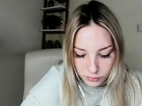 Snapshot of VelvetAngela chatting on 02.12.26 VelvetAngela online show from 02.12.26