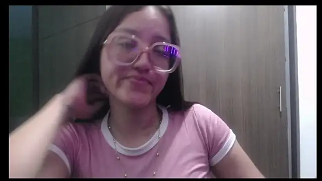 Snapshot of sheryl_25 chatting on 03.01.26 sheryl 25 online show from 03.01.26