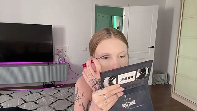 Snapshot of DannSago chatting on 02.19.26 DannSago online show from 02.19.26