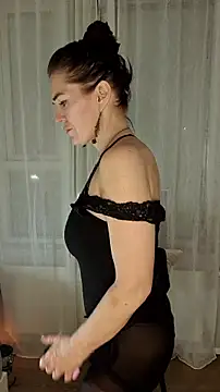 Snapshot of Bella_Velour chatting on 02.17.26 Bella Velour online show from 02.17.26