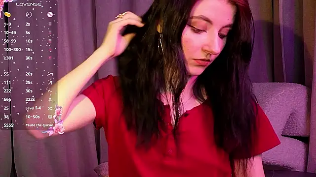 Snapshot of NicoleLuxe chatting on 03.17.26 NicoleLuxe online show from 03.17.26