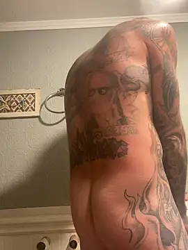 Snapshot of mrtattoo25 chatting on 03.23.26 mrtattoo25 online show from 03.23.26