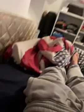 Snapshot of Enzo_2763 chatting on 02.12.26 Enzo 2763 online show from 02.12.26