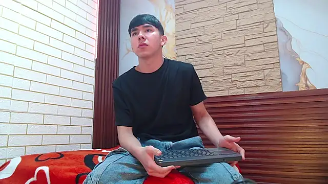 massimoferrera303av online show from 02.02.26