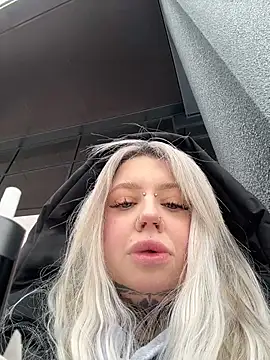 Snapshot of Chiibi chatting on 02.16.26 Chiibi online show from 02.16.26