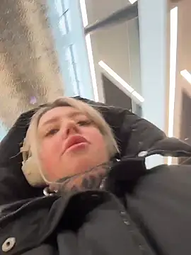 Snapshot of Chiibi chatting on 02.20.26 Chiibi online show from 02.20.26