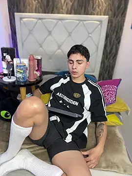 Samu Hott online show from 02.07.26