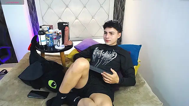 Samu Hott online show from 03.20.26