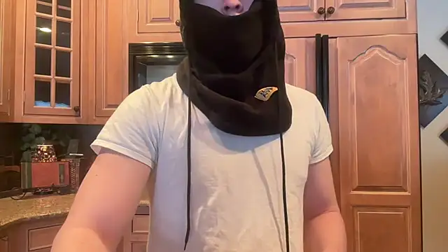 Snapshot of Grammer100 chatting on 02.02.26 Grammer100 online show from 02.02.26