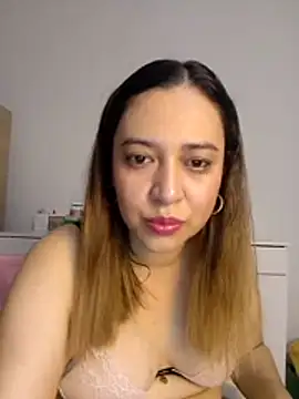 Snapshot of risitos23 chatting on 06.24.26 risitos23 online show from 06.24.26