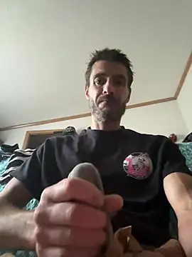Snapshot of tommattsonn chatting on 06.25.26 tommattsonn online show from 06.25.26