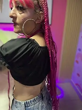 Snapshot of Karolaiin_LS chatting on 02.15.26 Karolaiin LS online show from 02.15.26