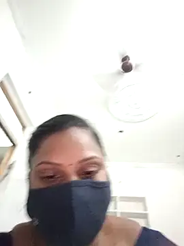 Snapshot of Tamil_Hot_Nisha chatting on 02.18.26 Tamil Hot Nisha online show from 02.18.26