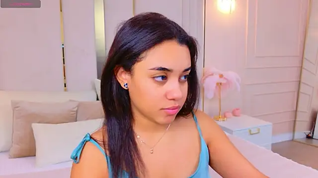 Luna Cortier online show from 03.03.26