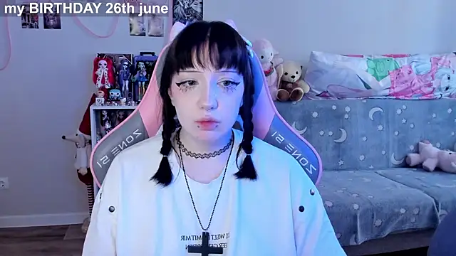 MollysLand online show from 06.09.26