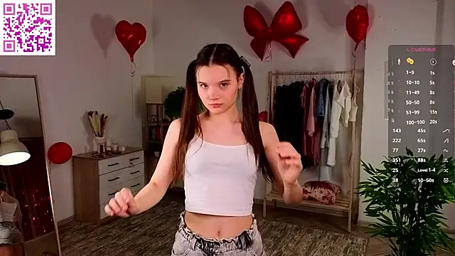 Snapshot of MirthaZien chatting on 02.23.26 MirthaZien online show from 02.23.26