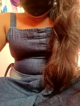 Snapshot of vyshali_vyshu chatting on 02.06.26 vyshali vyshu online show from 02.06.26