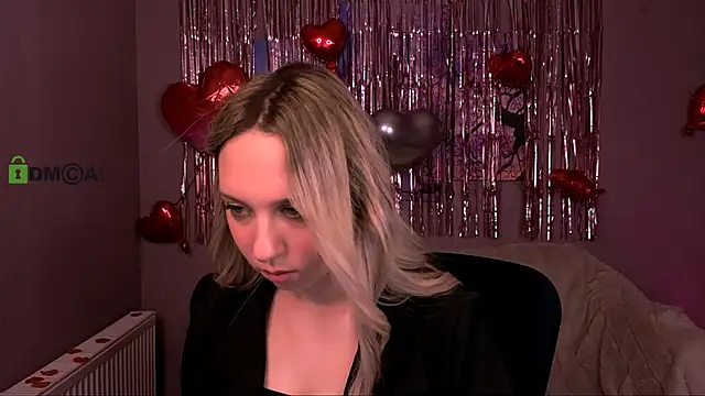 Snapshot of tiffani_murr chatting on 02.13.26 tiffani murr online show from 02.13.26