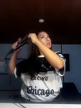 Snapshot of MeelFox chatting on 02.24.26 MeelFox online show from 02.24.26