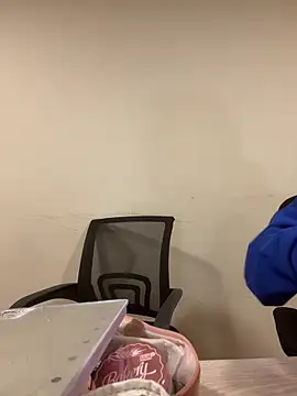 Sara Fernandez  online show from 03.19.26