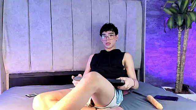 Snapshot of Elbombondelcircuit chatting on 02.26.26 Elbombondelcircuit online show from 02.26.26