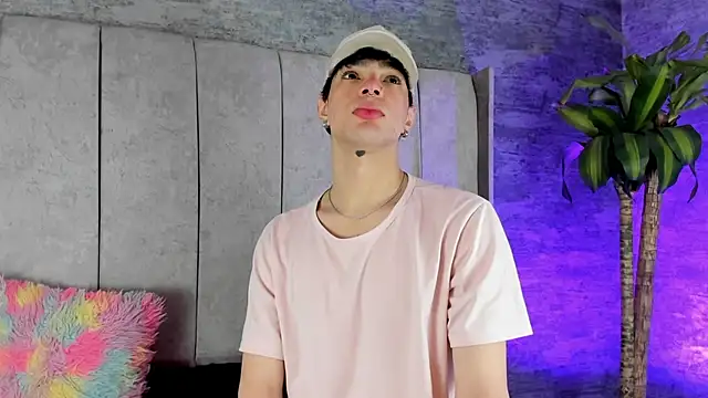 Snapshot of Elbombondelcircuit chatting on 02.27.26 Elbombondelcircuit online show from 02.27.26