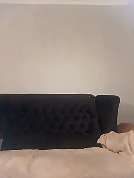 MiaMooly online show from 10.10.25