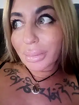 MiaMooly online show from 11.07.25