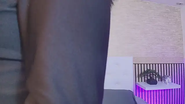 Elizabeth Ferrer online show from 03.05.26