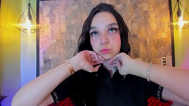 Elizabeth Ferrer online show from 03.06.26