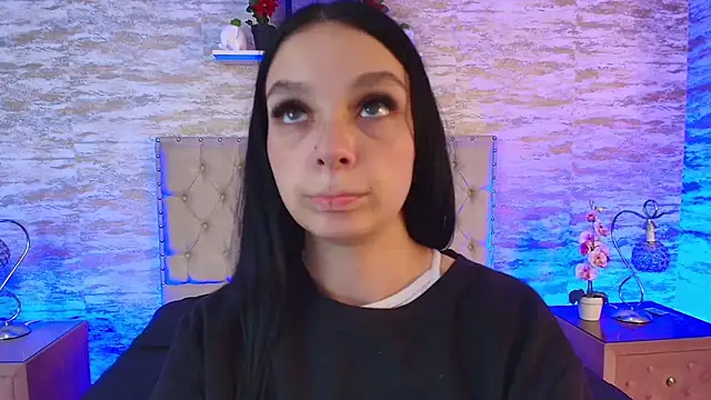 Elizabeth Ferrer online show from 04.17.26