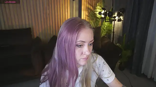 DramaQuenns online show from 04.14.26