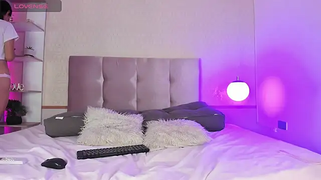 Snapshot of Sweet_Angelinee chatting on 03.04.26 Sweet Angelinee online show from 03.04.26