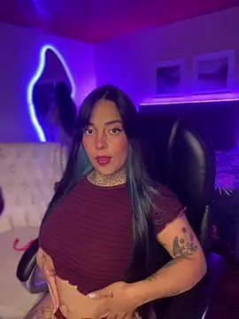 Snapshot of Annie_Alicee chatting on 02.04.26 Annie Alicee online show from 02.04.26