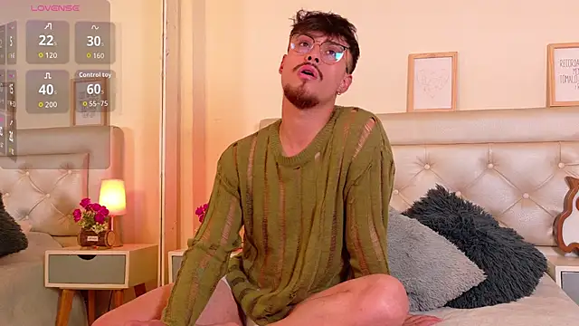 Snapshot of Aiden_Gray chatting on 02.24.26 Aiden Gray online show from 02.24.26