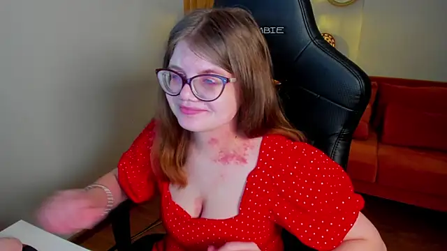 ChloeHalses online show from 03.07.26