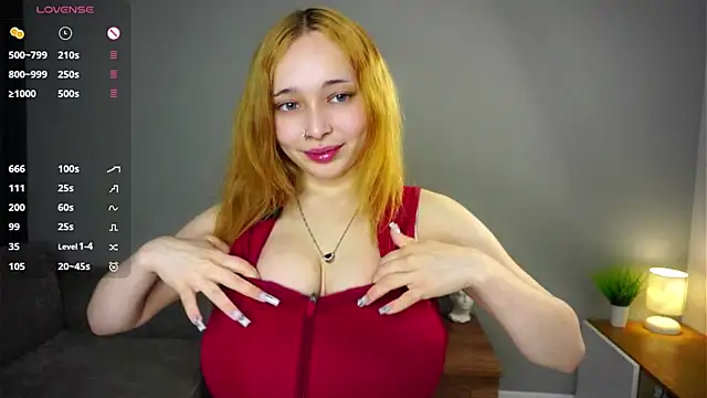 Snapshot of HannaHayles chatting on 06.26.26 HannaHayles online show from 06.26.26