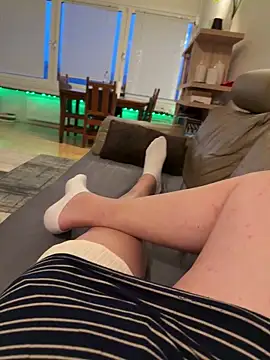 Snapshot of hungryMaya chatting on 02.25.26 hungryMaya online show from 02.25.26