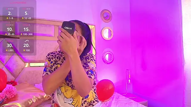 Snapshot of Emma_Sanz__ chatting on 02.12.26 Emma Sanz online show from 02.12.26