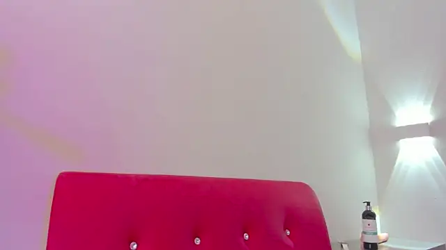 Snapshot of AllanaRosee chatting on 05.31.26 AllanaRosee online show from 05.31.26