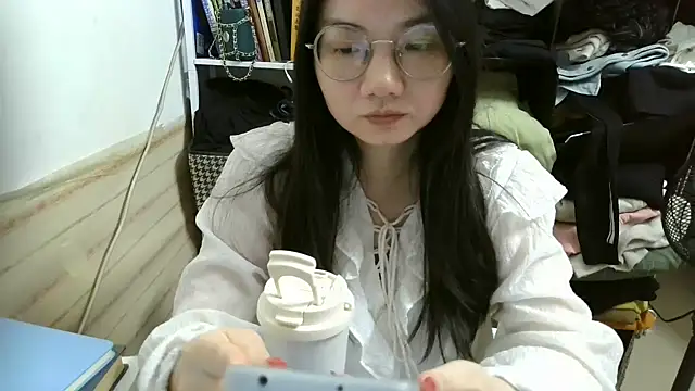 Snapshot of xiaoxiaowan11 chatting on 04.01.26 xiaoxiaowan11 online show from 04.01.26