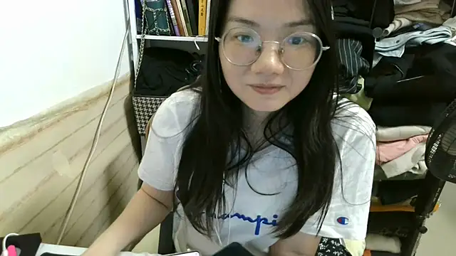 Snapshot of xiaoxiaowan11 chatting on 04.07.26 xiaoxiaowan11 online show from 04.07.26