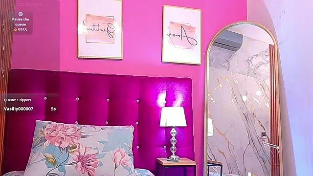 Snapshot of tightlittleebony chatting on 04.27.26 tightlittleebony online show from 04.27.26