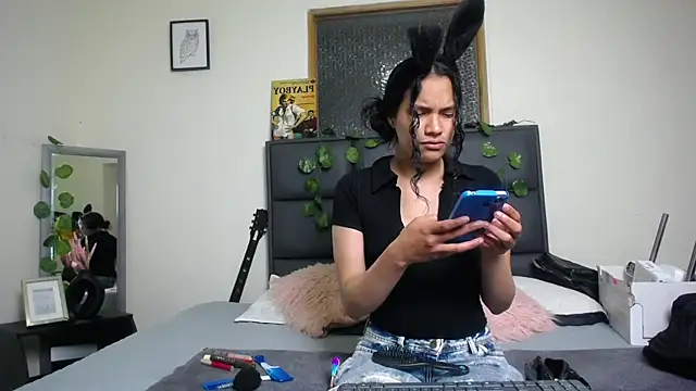 Julieta Parker online show from 04.04.26