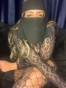 Snapshot of Arab_Honey chatting on 06.23.26 Arab Honey online show from 06.23.26