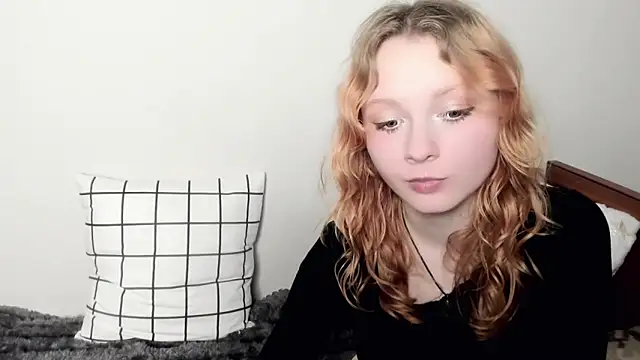 Snapshot of Miia_foxy chatting on 02.09.26 Miia foxy online show from 02.09.26